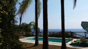 Relax con piscina privata e vista mare Cipressa